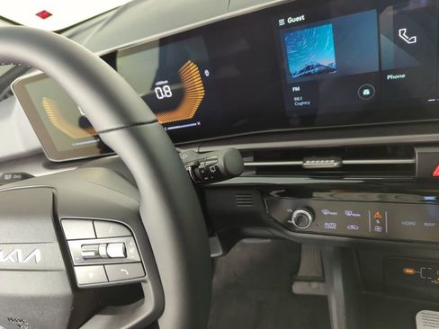 New 2026 Kia Sportage EX image 24