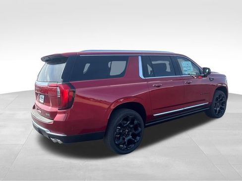 New 2026 GMC Yukon XL Denali w/ Denali Reserve Package AWD/4WD image 5