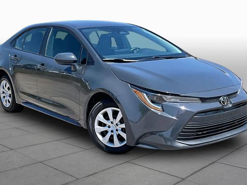 Used 2024 Toyota Corolla LE FWD image 3