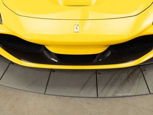 Certified 2021 Ferrari F8 Tributo RWD image 27