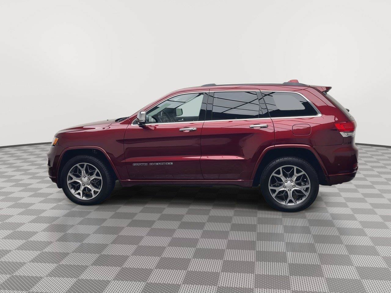 Used 2019 Jeep Grand Cherokee Overland AWD/4WD image 39