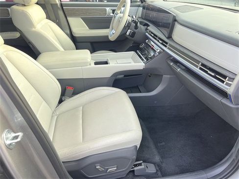 Used 2025 Hyundai Santa Fe Limited image 14