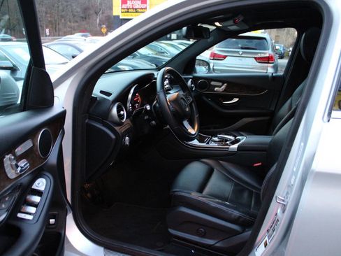 Used 2017 Mercedes-Benz GLC 300 4MATIC image 24