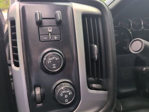 Used 2019 GMC Sierra 1500 SLE w/ SLE Value Package AWD/4WD image 35