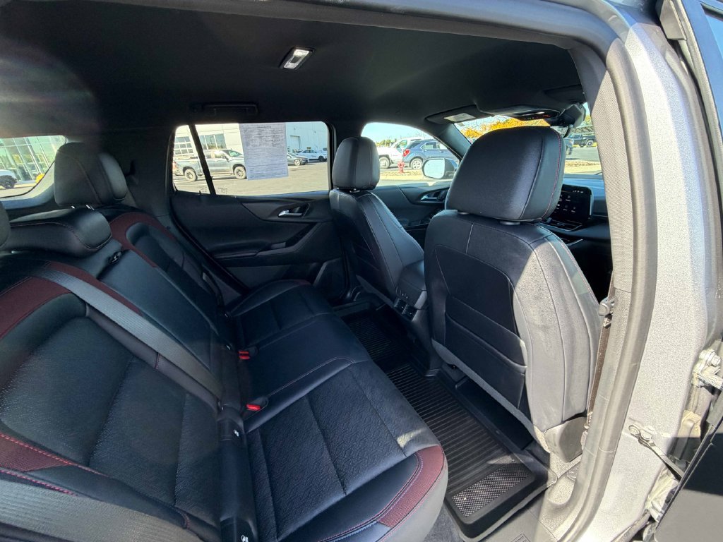Used 2025 Chevrolet Equinox RS w/ Safety and Technology Package AWD/4WD image 26