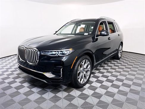 Used 2021 BMW X7 xDrive40i image 3
