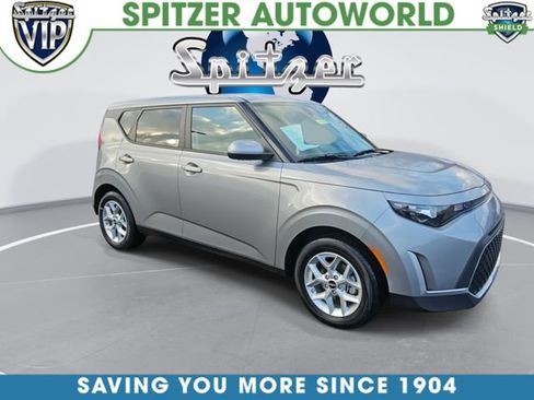 Used 2025 Kia Soul S image 2