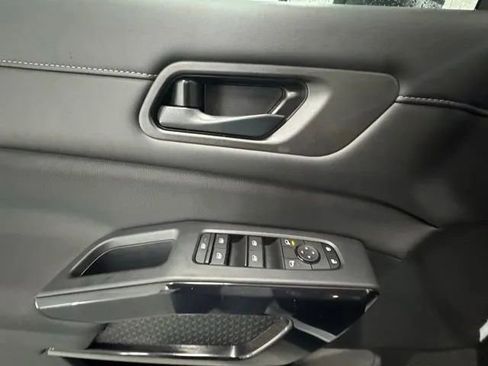 New 2026 Nissan Pathfinder SV image 14