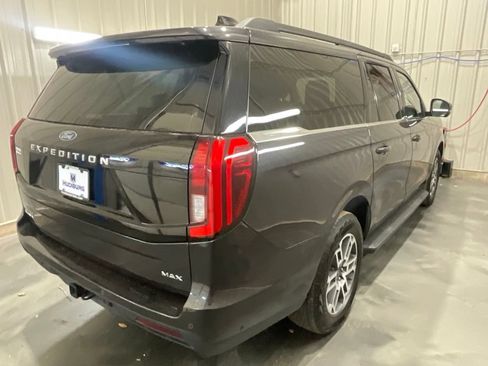 Used 2025 Ford Expedition Max Active AWD/4WD image 25