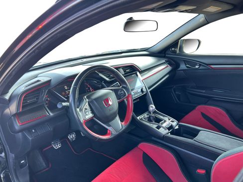 Used 2018 Honda Civic Type R image 9