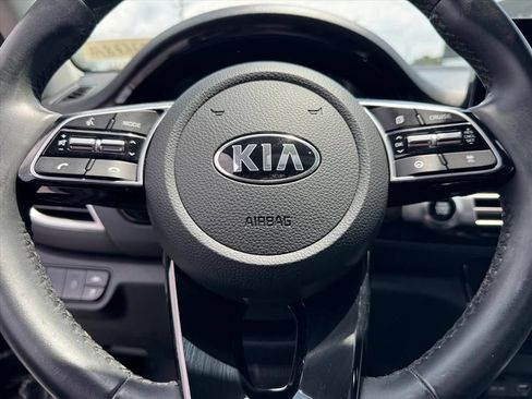 Certified 2021 Kia Seltos SX w/ SX Sunroof Package AWD/4WD image 18