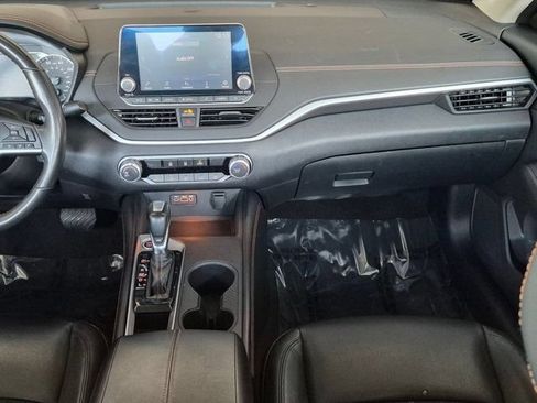 Used 2022 Nissan Altima 2.5 SR FWD image 13