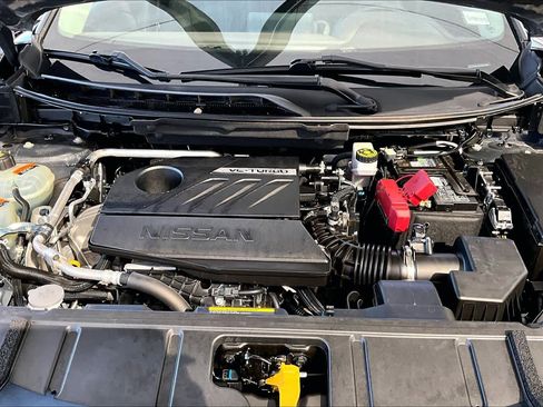 Certified 2023 Nissan Rogue SV image 31