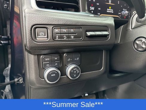 Used 2023 GMC Yukon XL Denali image 17