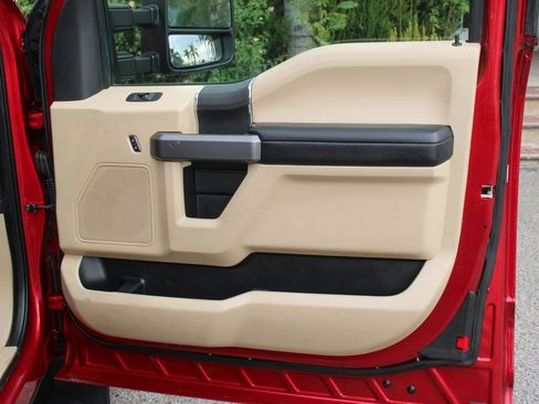 Used 2019 Ford F350 XLT w/ Camper Package image 37