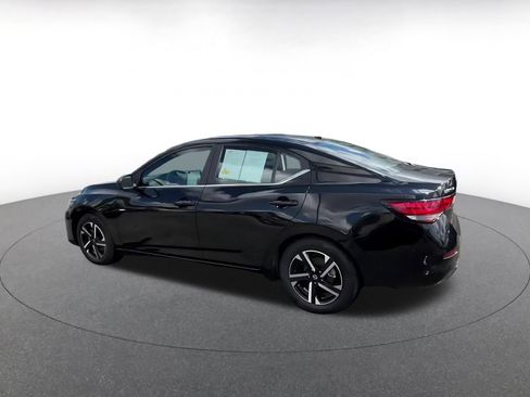 Used 2025 Nissan Sentra SV FWD image 10