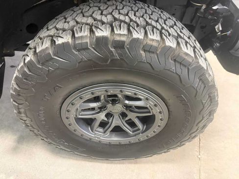 Certified 2019 Jeep Wrangler Unlimited Rubicon AWD/4WD image 12
