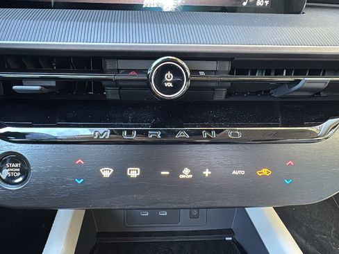 Used 2025 Nissan Murano SV image 19