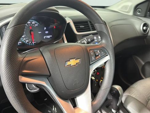 Used 2018 Chevrolet Sonic LS FWD image 21
