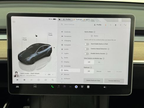 Used 2025 Tesla Model Y Performance image 26