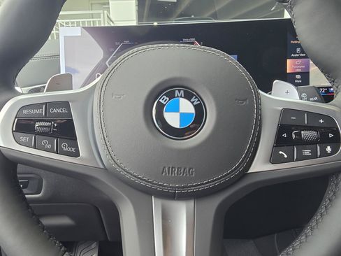 New 2026 BMW X5 xDrive40i w/ M Sport Package AWD/4WD image 21