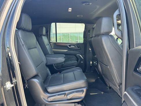 Used 2025 GMC Yukon XL Denali AWD/4WD image 20