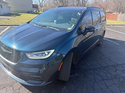 Used 2021 Chrysler Pacifica Touring-L w/ S Appearance Package
