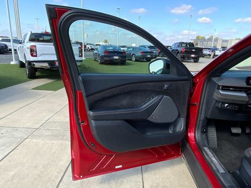 Used 2021 Ford Mustang Mach-E GT image 8