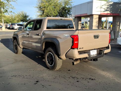 Certified 2026 Toyota Tacoma TRD Off-Road AWD/4WD image 5