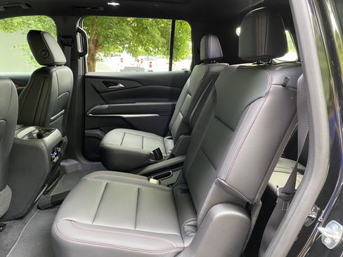 Used 2026 Chevrolet Traverse Z71 AWD/4WD image 38