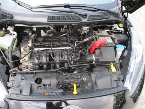 Used 2019 Ford Fiesta SE FWD image 8