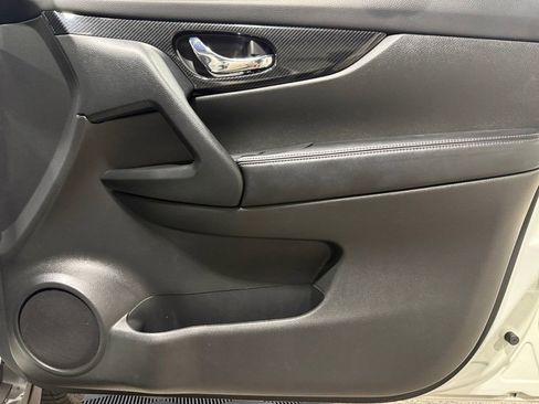 Used 2020 Nissan Rogue S AWD/4WD image 13