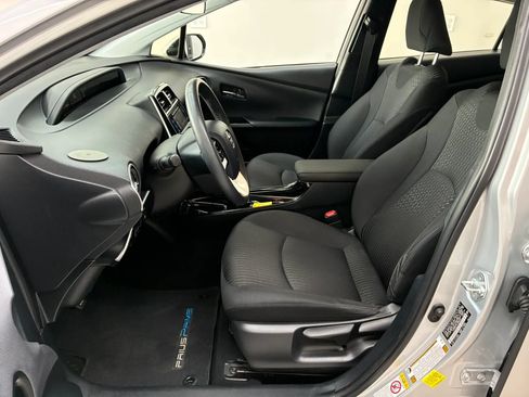 Used 2018 Toyota Prius Prime Plus w/ Carpet Mat Package FWD image 16