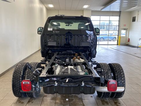 New 2026 Ford F550 4x4 Regular Cab Super Duty image 6