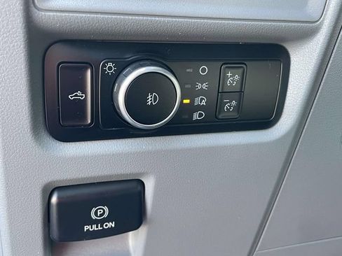 Used 2023 Ford F150 XLT AWD/4WD image 19