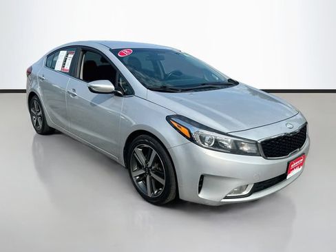 Used 2018 Kia Forte EX FWD image 3
