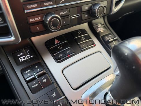 Used 2016 Porsche Cayenne GTS image 27