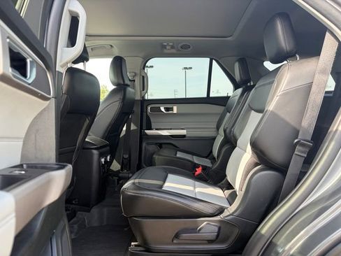 Used 2023 Ford Explorer XLT w/ Equipment Group 202A image 18