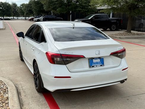 Used 2023 Honda Civic Sport image 3