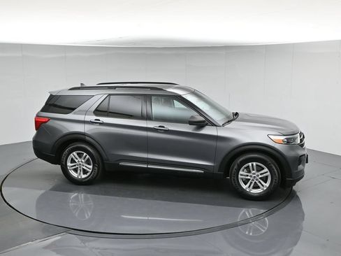 Certified 2021 Ford Explorer XLT RWD image 59