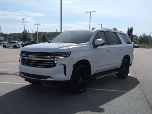 Used 2024 Chevrolet Tahoe LT RWD image 8