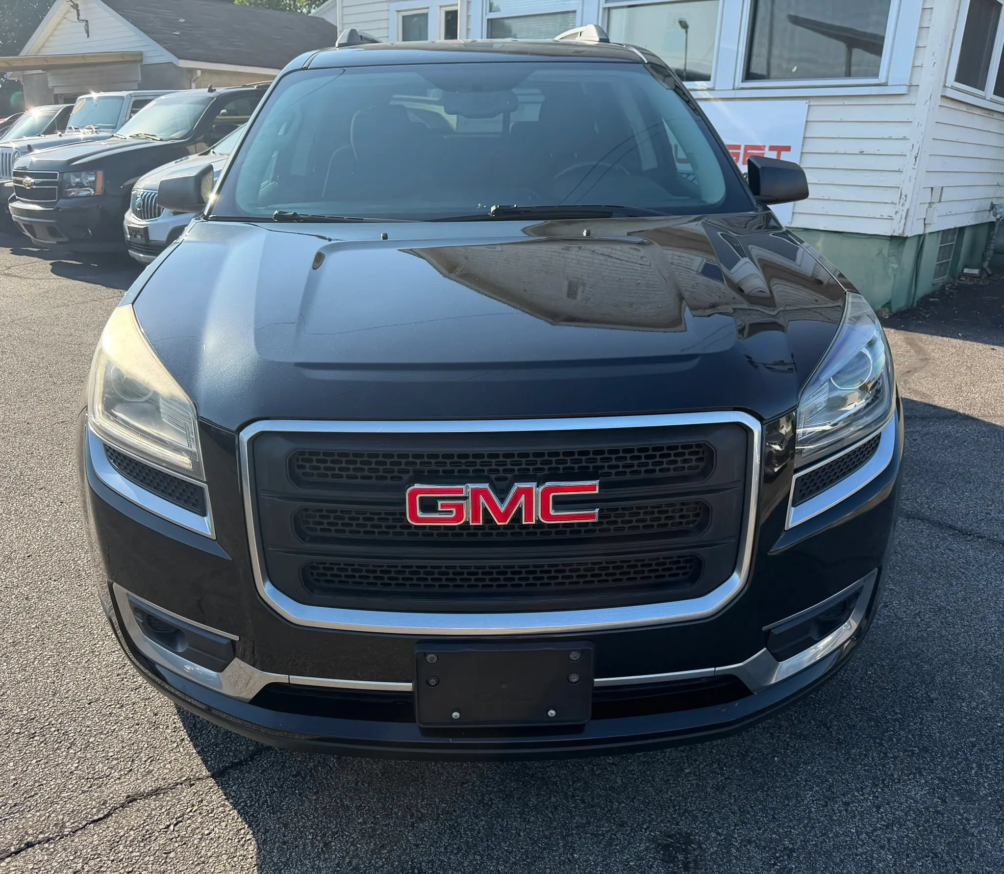 Used 2015 GMC Acadia SLE FWD image 4