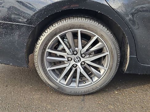 Used 2023 Toyota Camry XLE w/ Cold Weather Package image 9