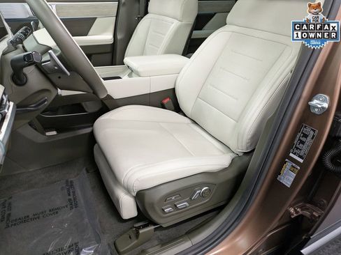 Used 2025 Hyundai Santa Fe Calligraphy AWD/4WD image 10