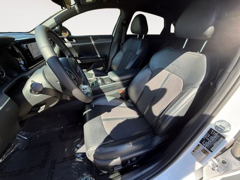 Used 2024 Kia K5 GT-Line w/ GT-Line Premium Package image 10