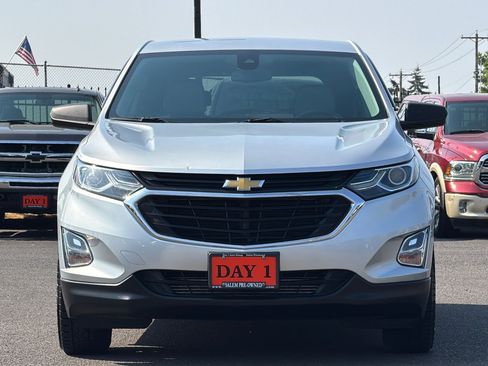 Used 2020 Chevrolet Equinox LS w/ LS Convenience Package AWD/4WD image 10
