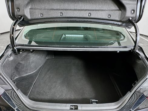 Used 2025 Toyota Camry LE image 29