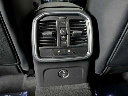 New 2026 Porsche Macan S image 34