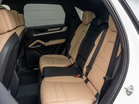 New 2026 Porsche Cayenne AWD/4WD image 18