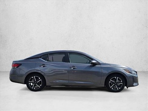 Used 2025 Nissan Sentra SV FWD image 4